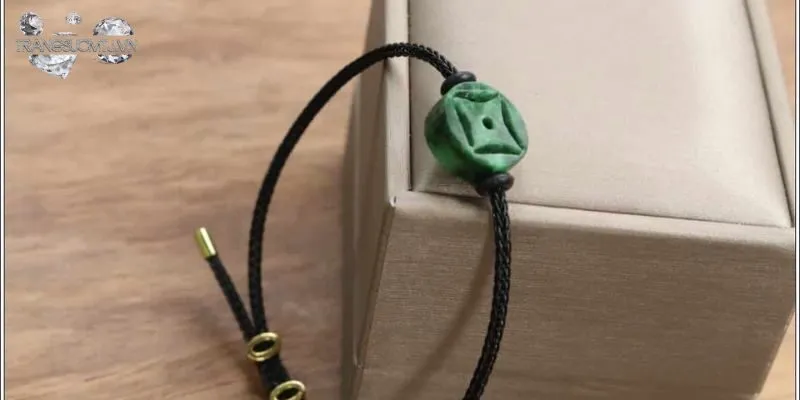 Cách chọn và bảo quản trang sức ngọc bích