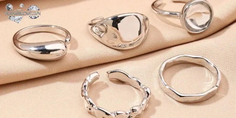 Mẹo Bảo Quản Trang Sức Vàng Khi Đi Du Lịch
